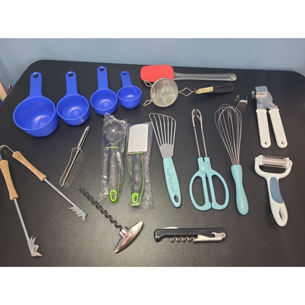 VTG Lot 16 Pc various Kitchen Utensils Set